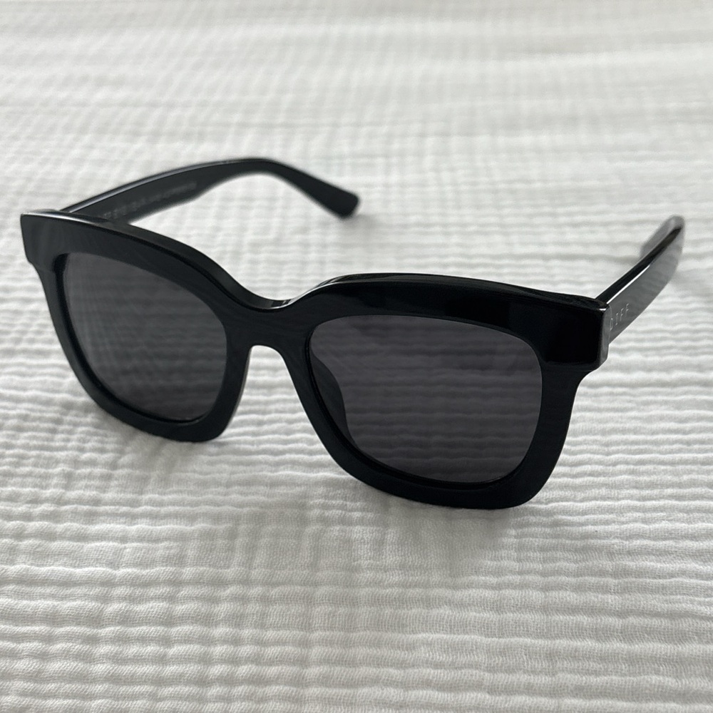 DIFF Carson Sunglasses